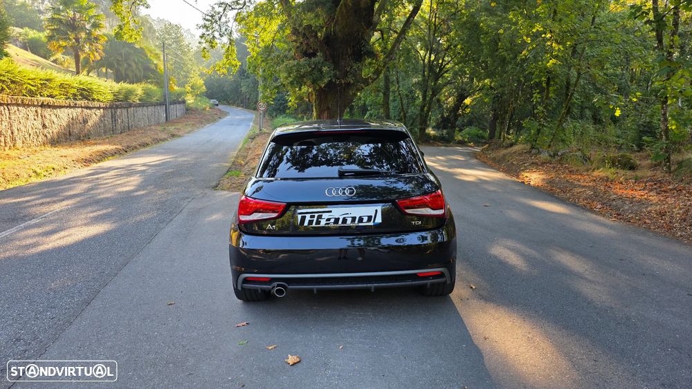 Audi A1 Sportback 1.6 TDI S-line S tronic - 5
