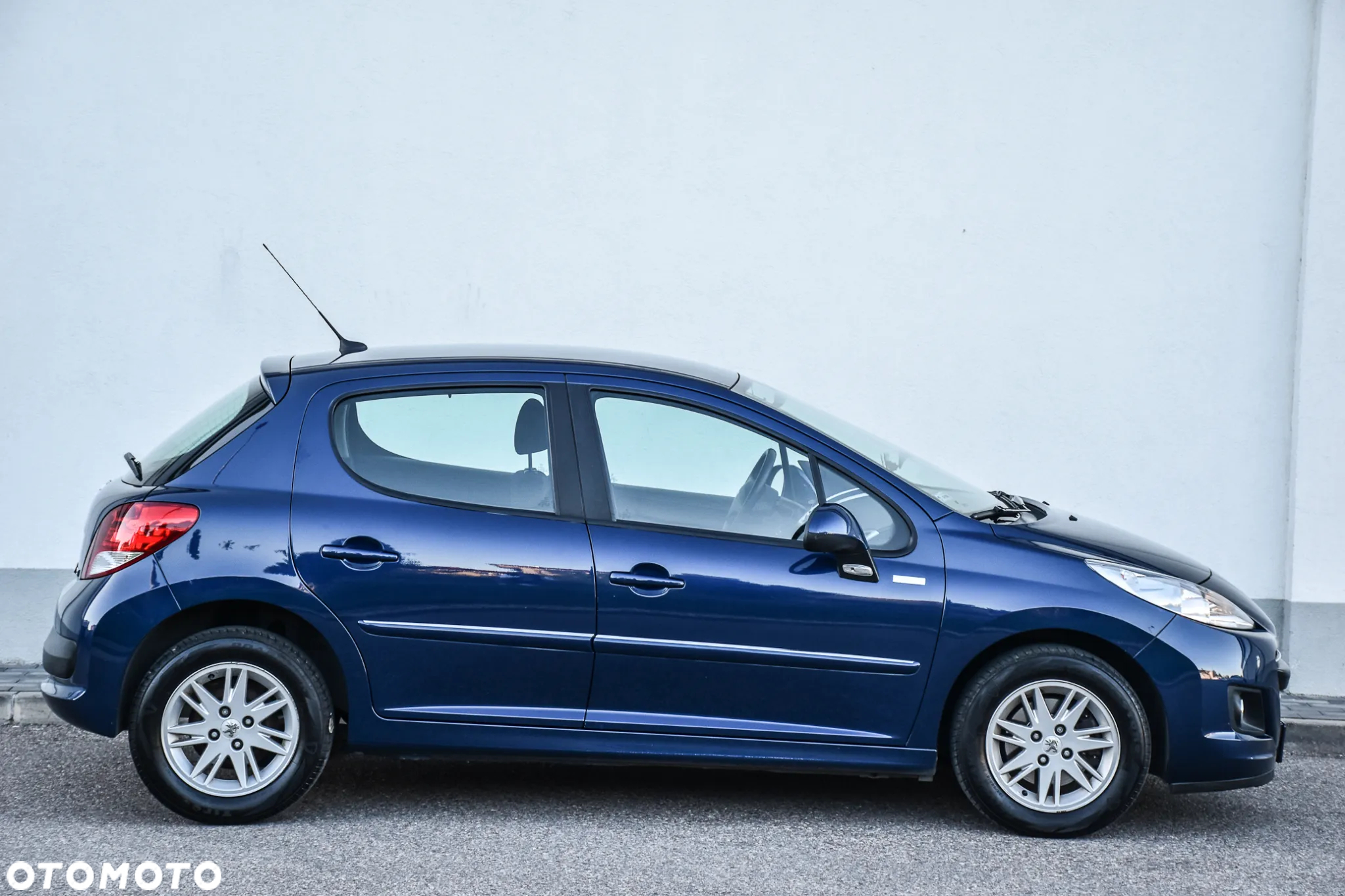 Peugeot 207 1.4 Millesim 200 - 17