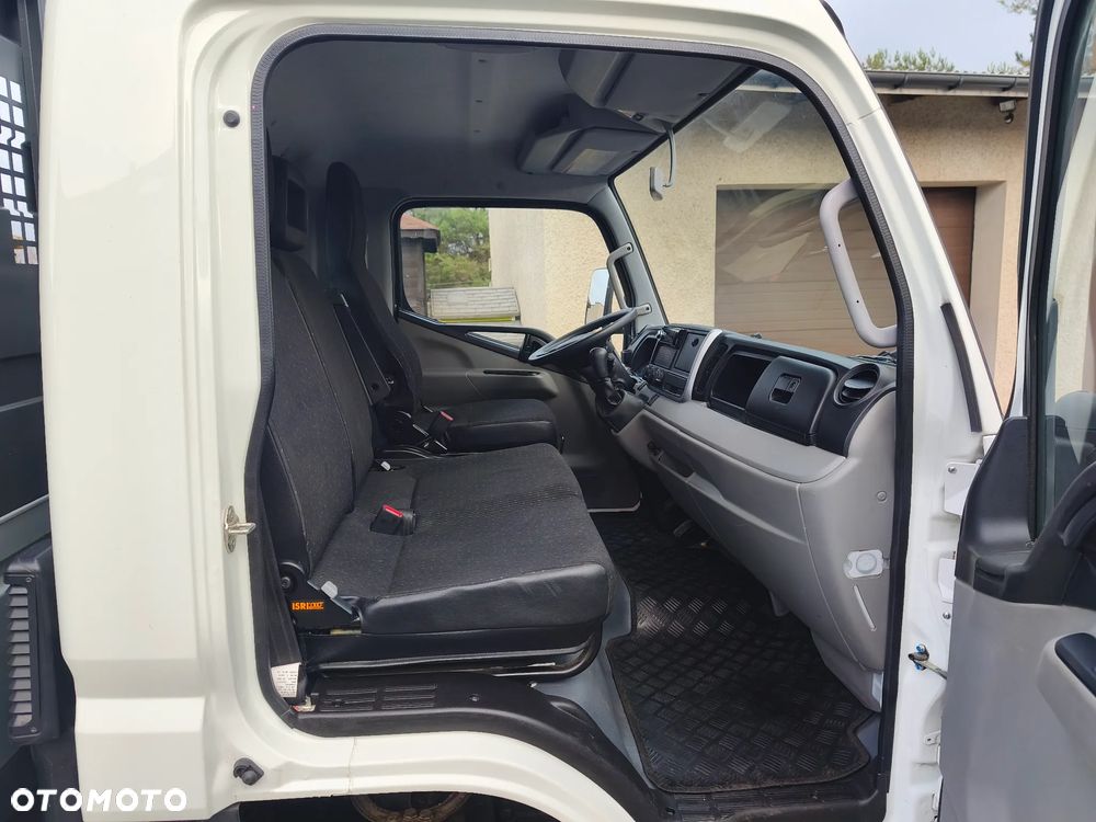 Mitsubishi Fuso Canter - 11