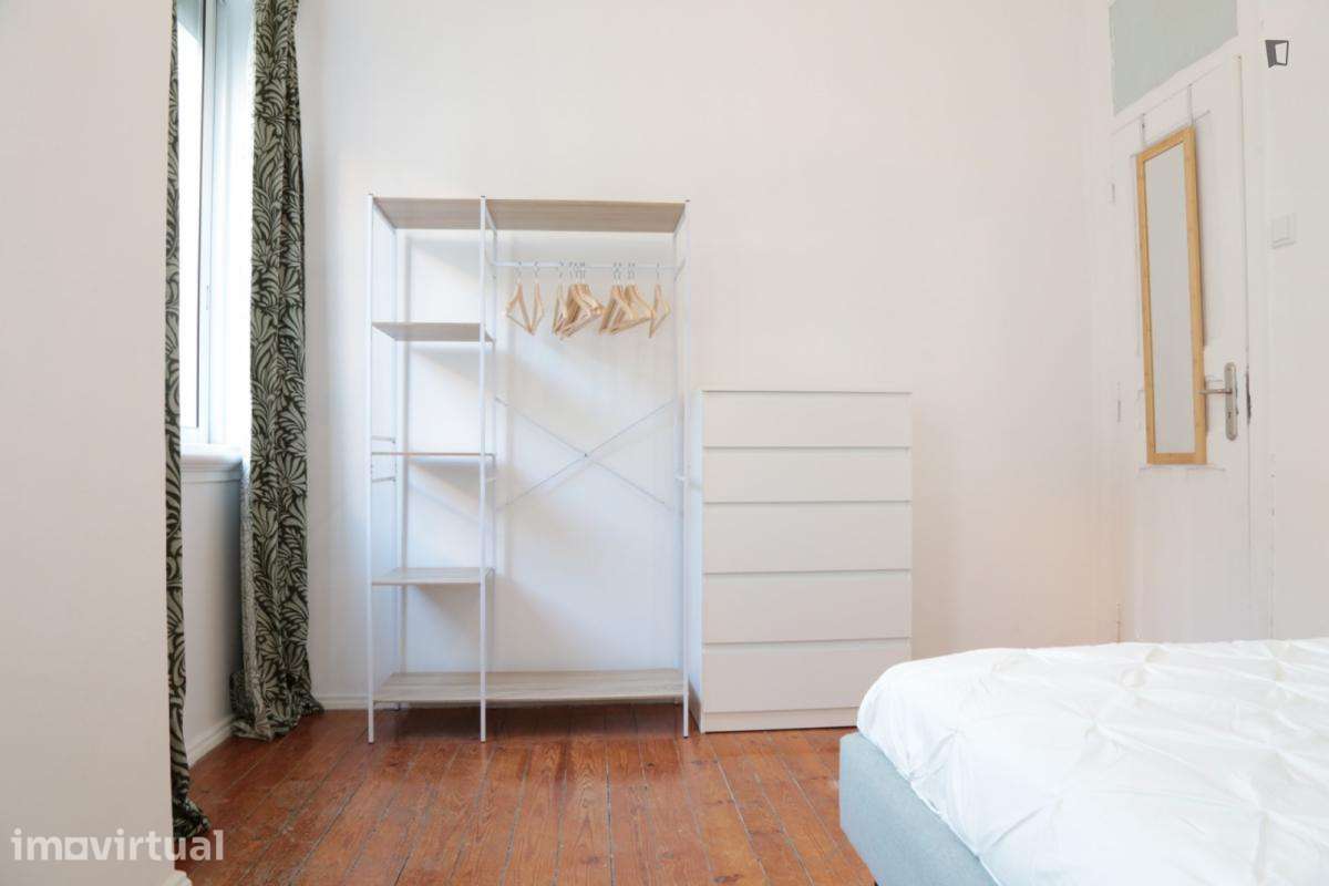 Quarto - localizado em Alameda Lisbon - Grande imagem: 5/30