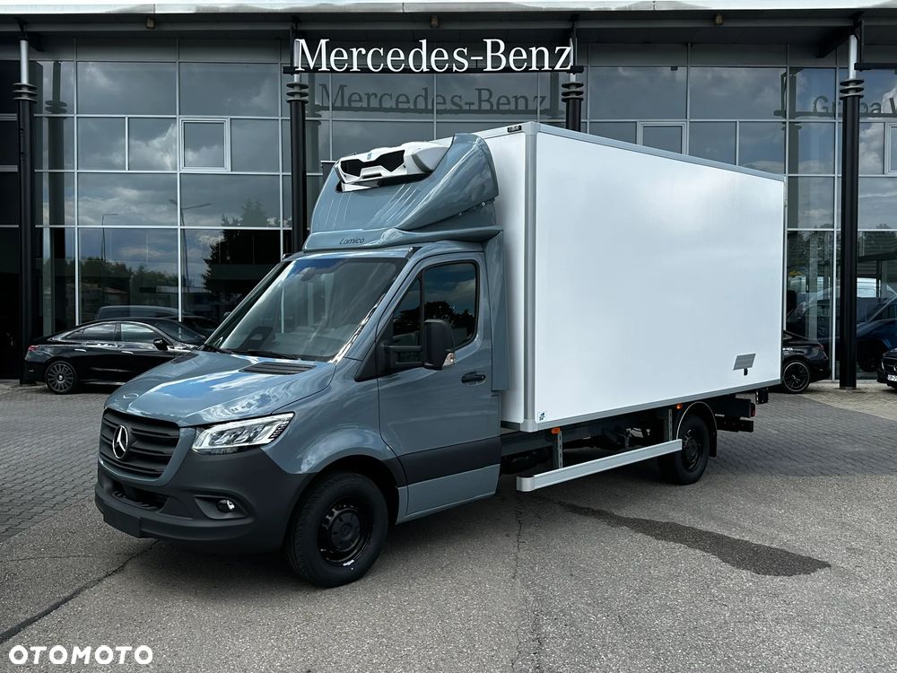 Mercedes-Benz Sprinter - 2