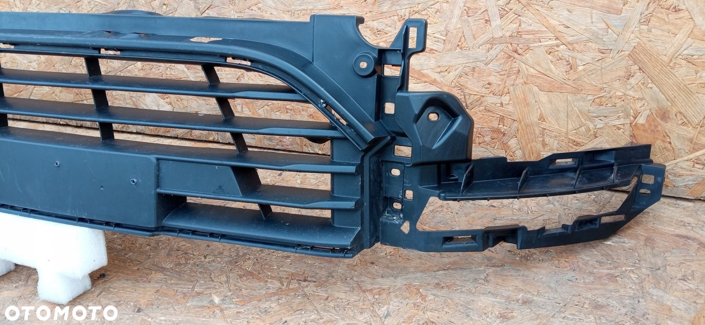RENAULT CLIO 4 IV LIFT 16- ATRAPA KRATKA ŚRODKOWA GRILL 622542412R - 3