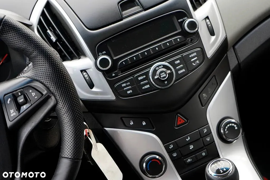 Chevrolet Cruze - 26