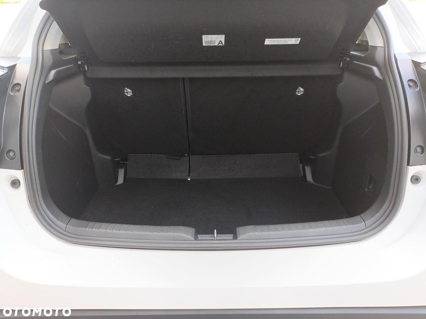Toyota Yaris Hybrid 1.5 Comfort - 22
