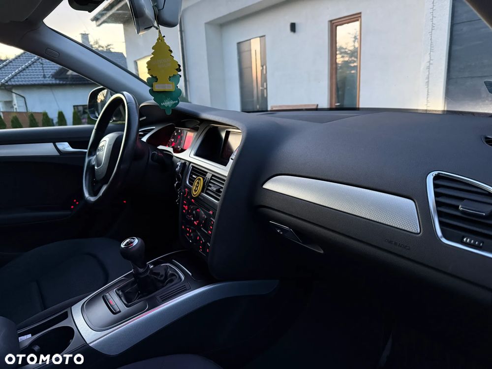 Audi A4 Limousine - 19