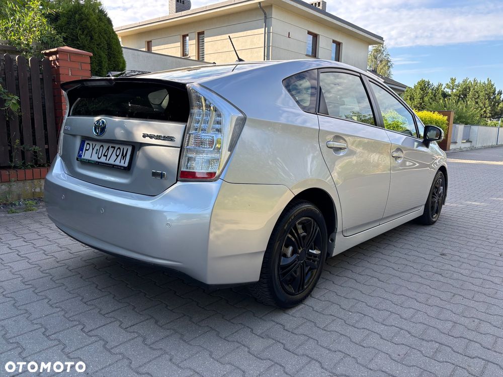 Toyota Prius 1.8 HSD Prestige - 6
