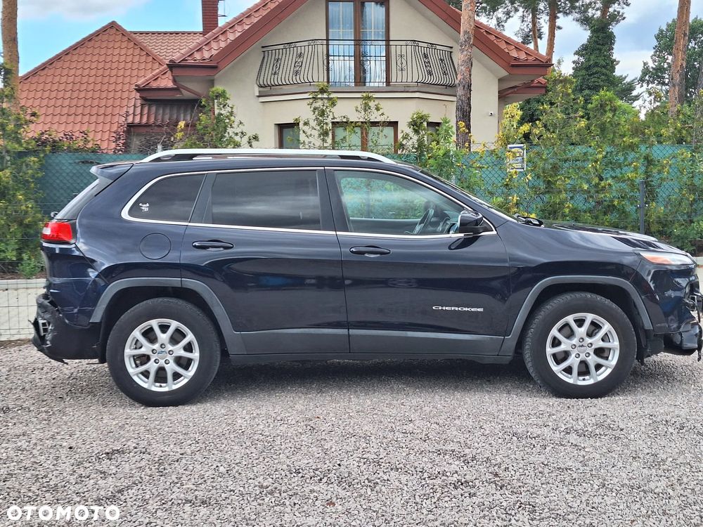 Jeep Cherokee - 8