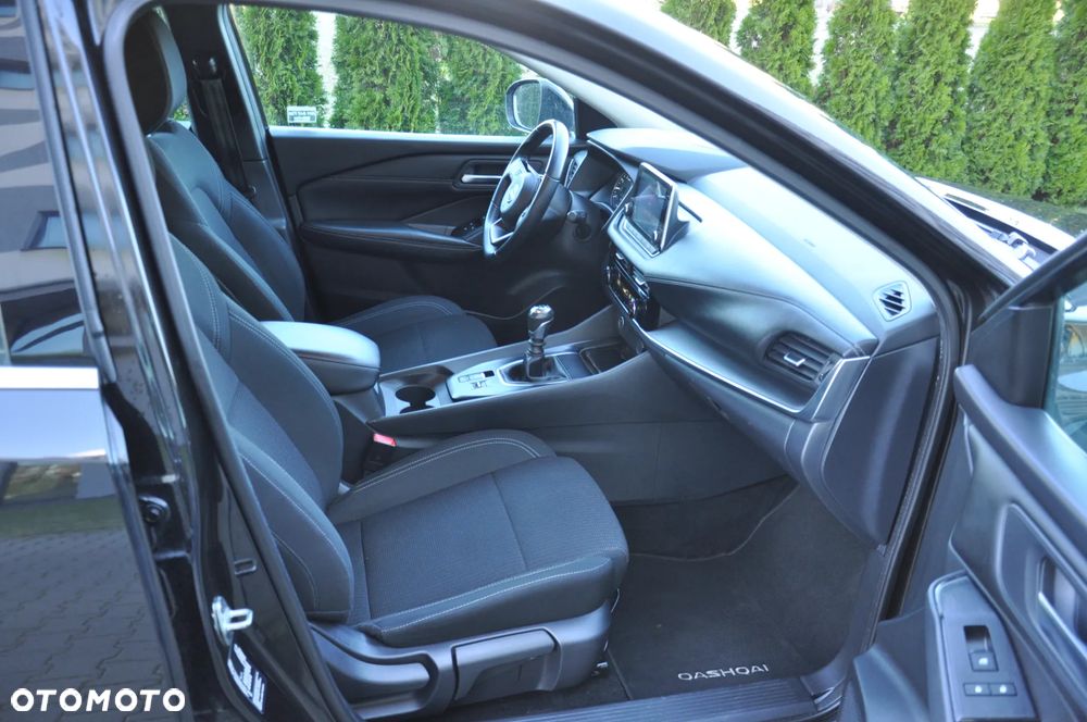 Nissan Qashqai 1.3 DIG-T ACENTA - 17