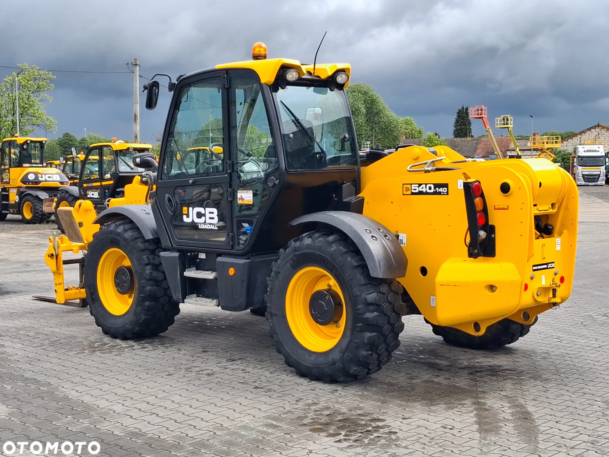 JCB 540 - 140 Hi Viz - 3