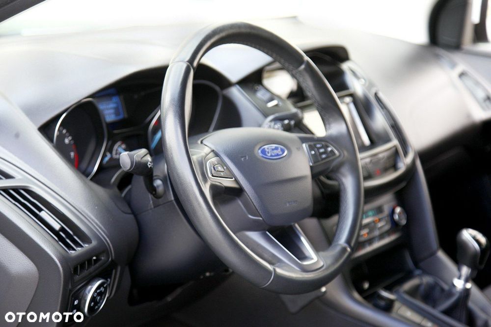 Ford Focus 1.0 EcoBoost Trend Edition - 13