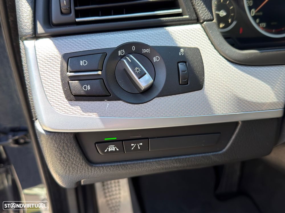 BMW 520 d Pack M Auto - 11