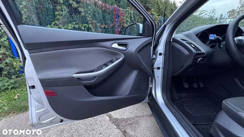 Ford Focus 1.6 TDCi DPF Trend - 10