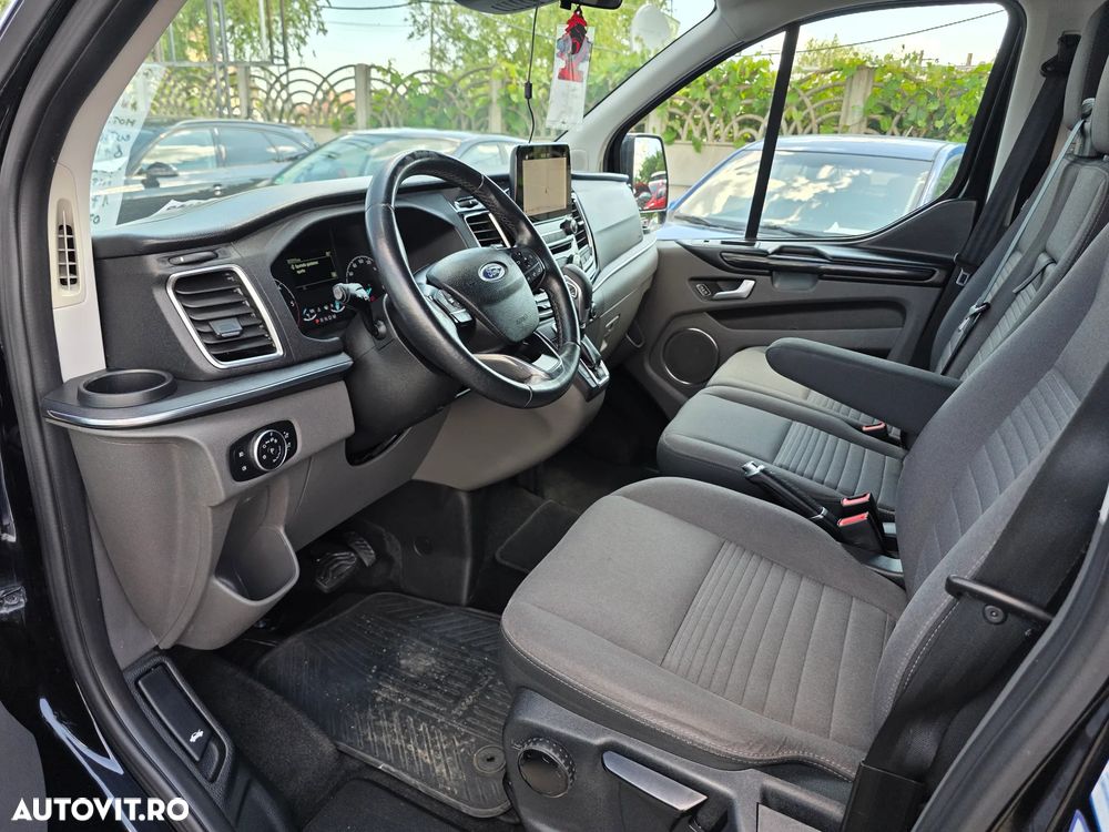 Ford Tourneo Custom - 6