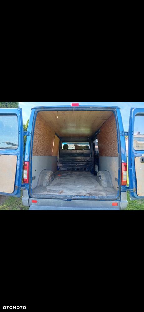 Mercedes-Benz Sprinter - 4