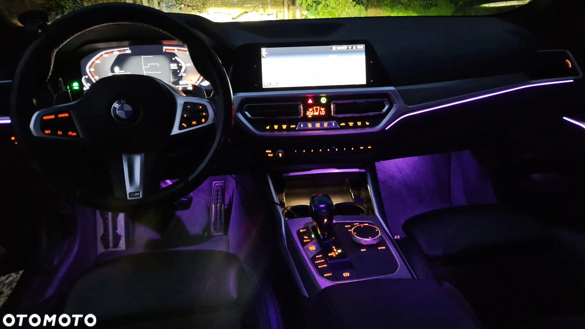 BMW Seria 3 330i M Sport - 17