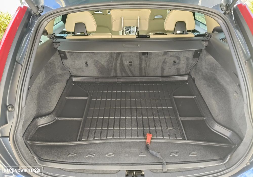 Volvo XC 60 2.0 D3 Drive Momentum - 29
