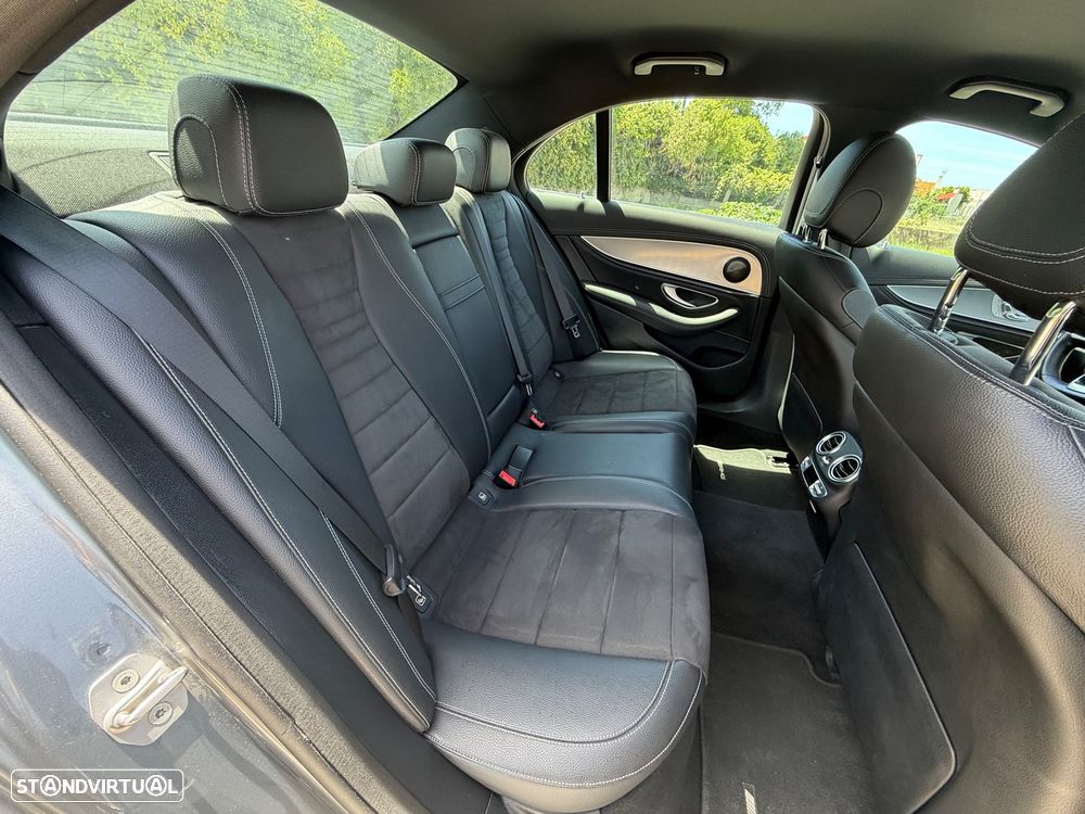 Mercedes-Benz E 220 d AMG Line - 26