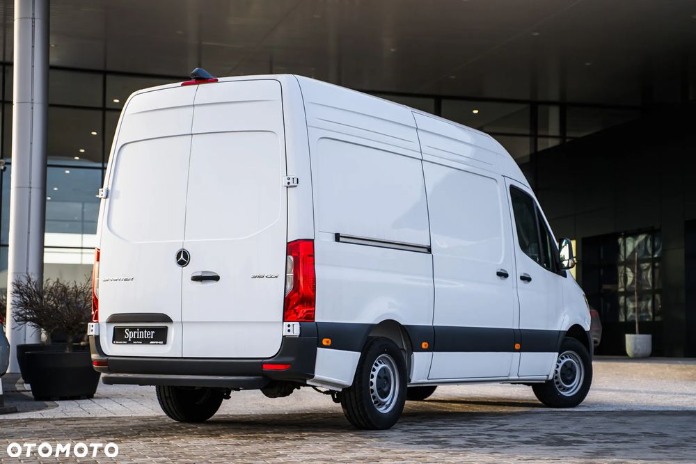 Mercedes-Benz Sprinter - 5