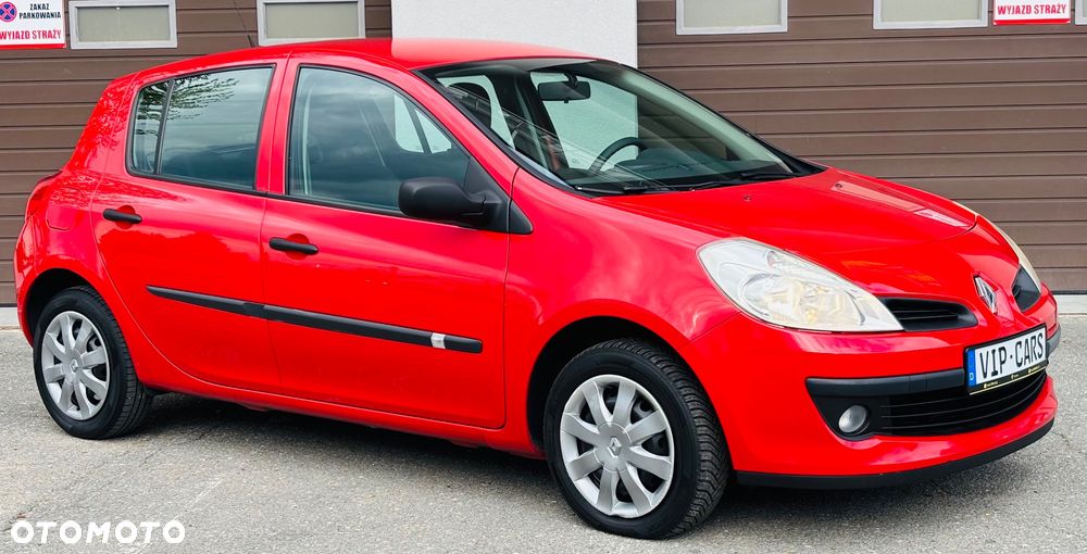 Renault Clio 1.2 16V Authentique - 4