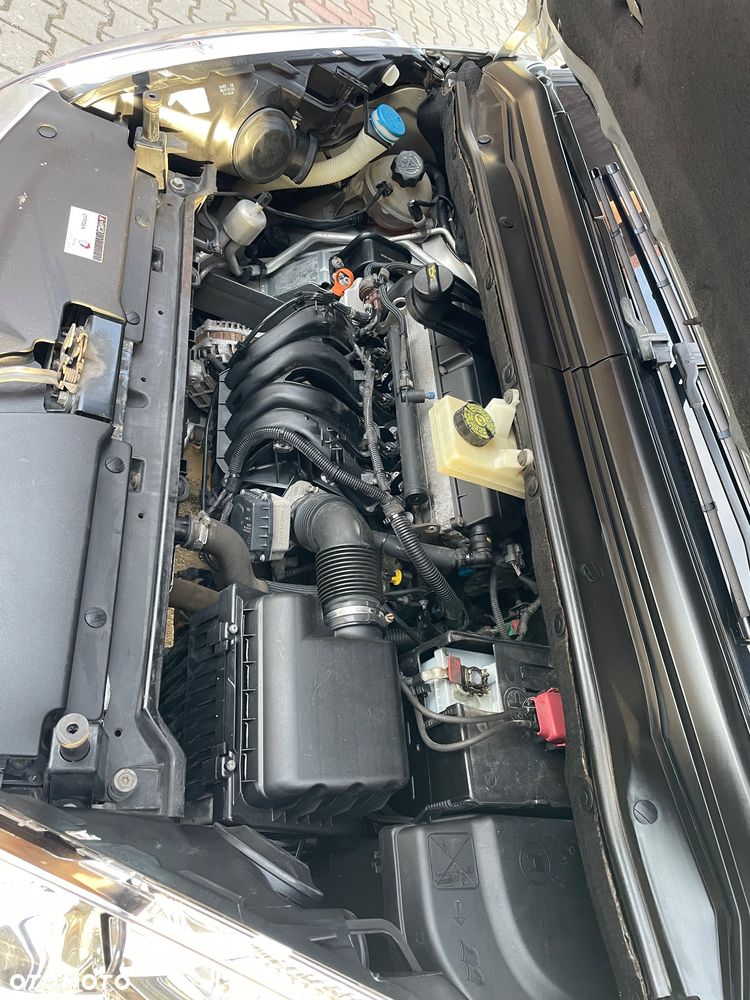 Citroën C4 Grand Picasso 1.8 16V Confort - 26