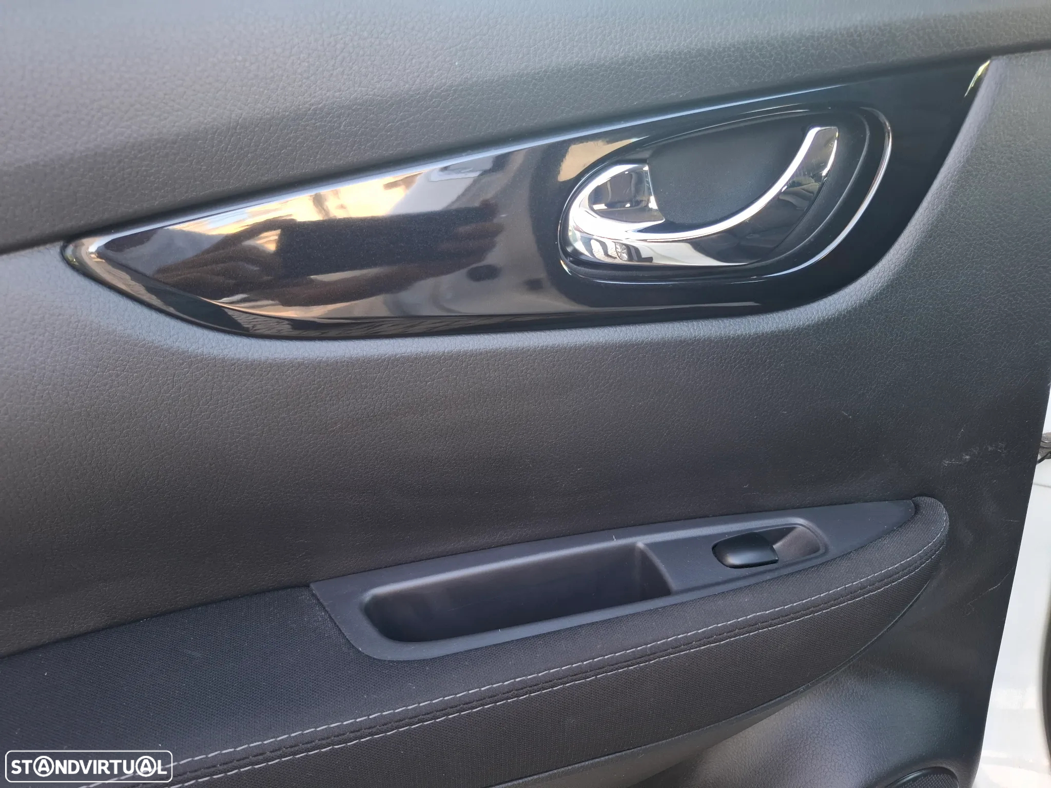 Nissan Qashqai 1.5 dCi N-Connecta - 29
