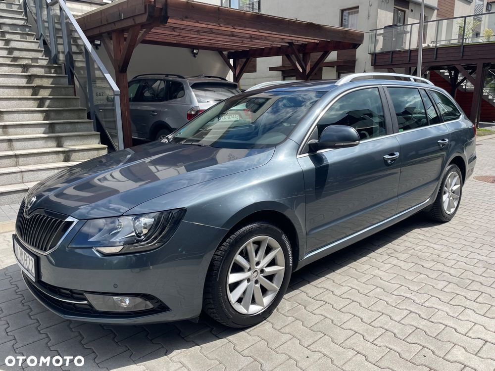 Skoda Superb 2.0 TDI 4x4 Ambition - 4