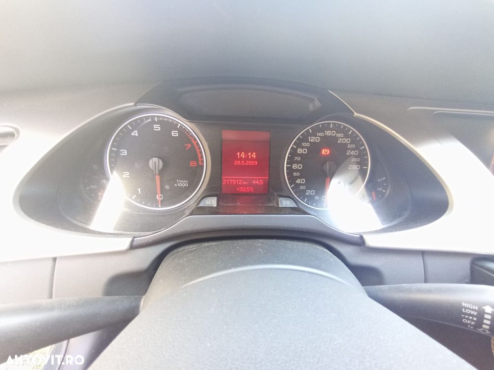Audi A4 Avant - 10
