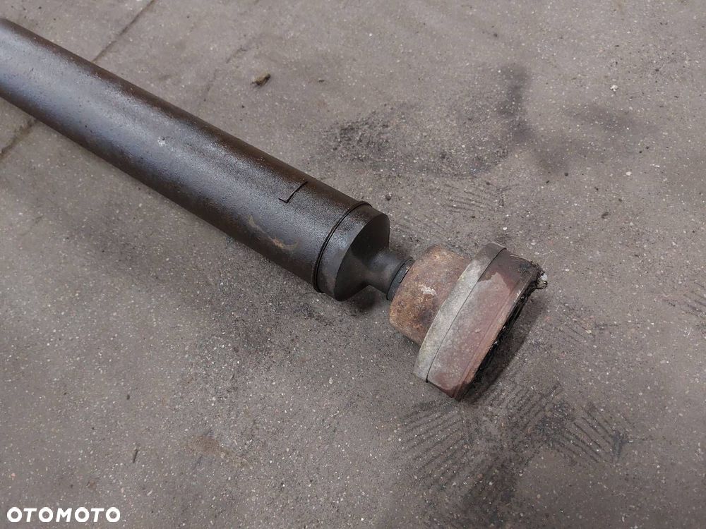 WAŁ NAPĘDOWY AUDI A6 C5 2.5 TDI AUTOMAT 4B0521106F - 2