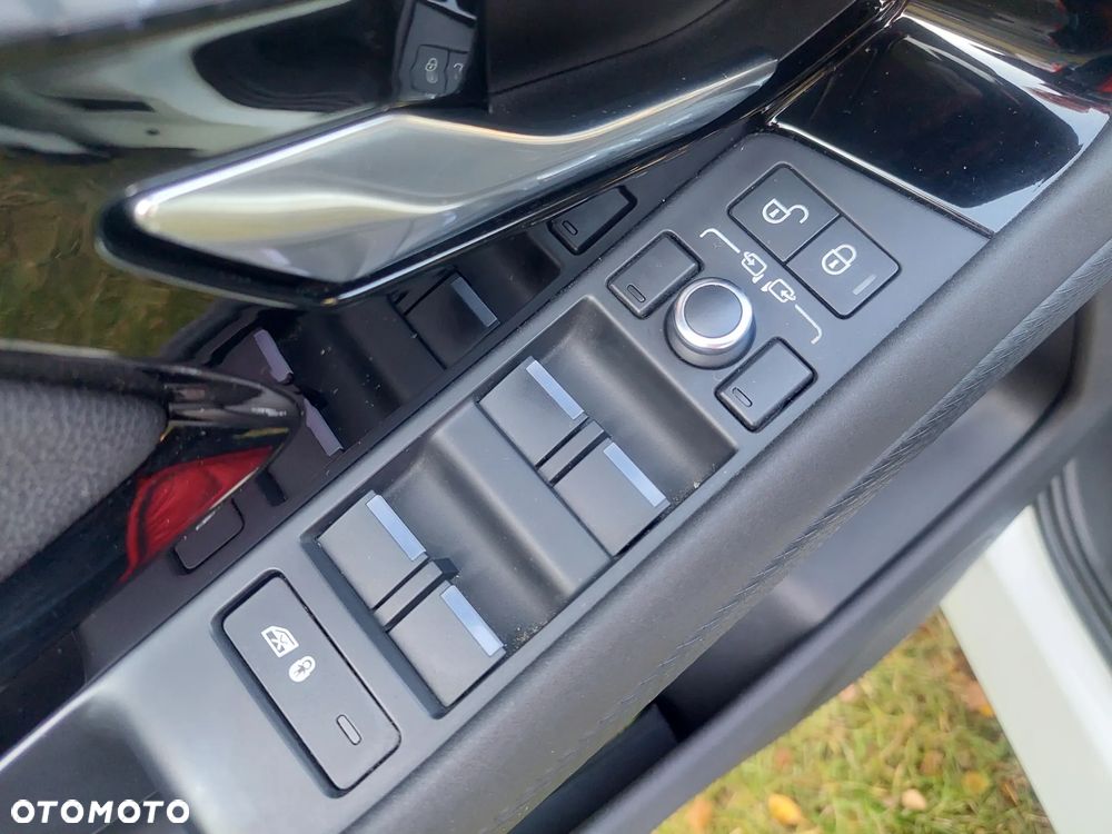 Land Rover Range Rover Evoque - 12