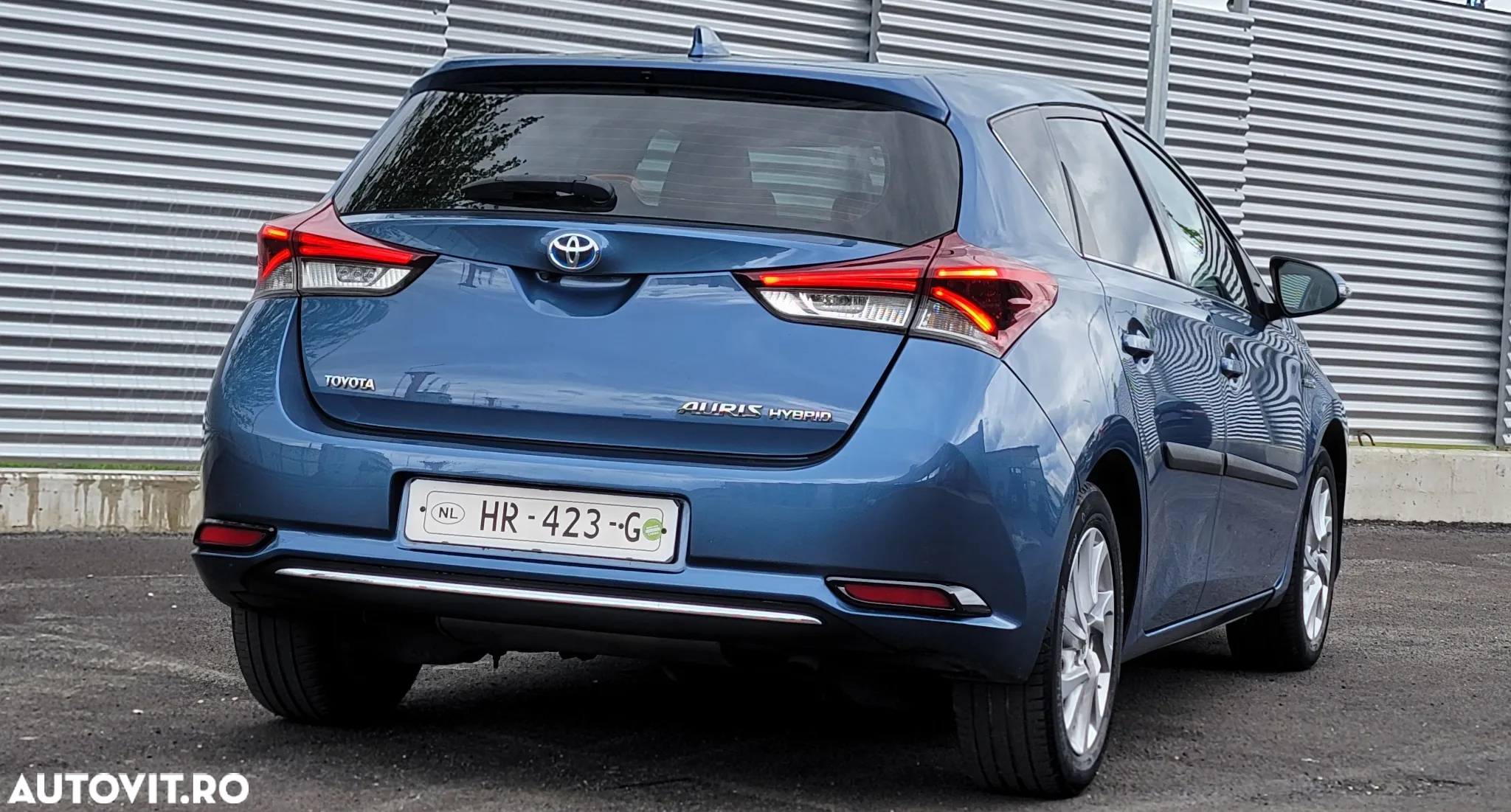 Toyota Auris 1.8 L VVT-i HSD Luna - 11