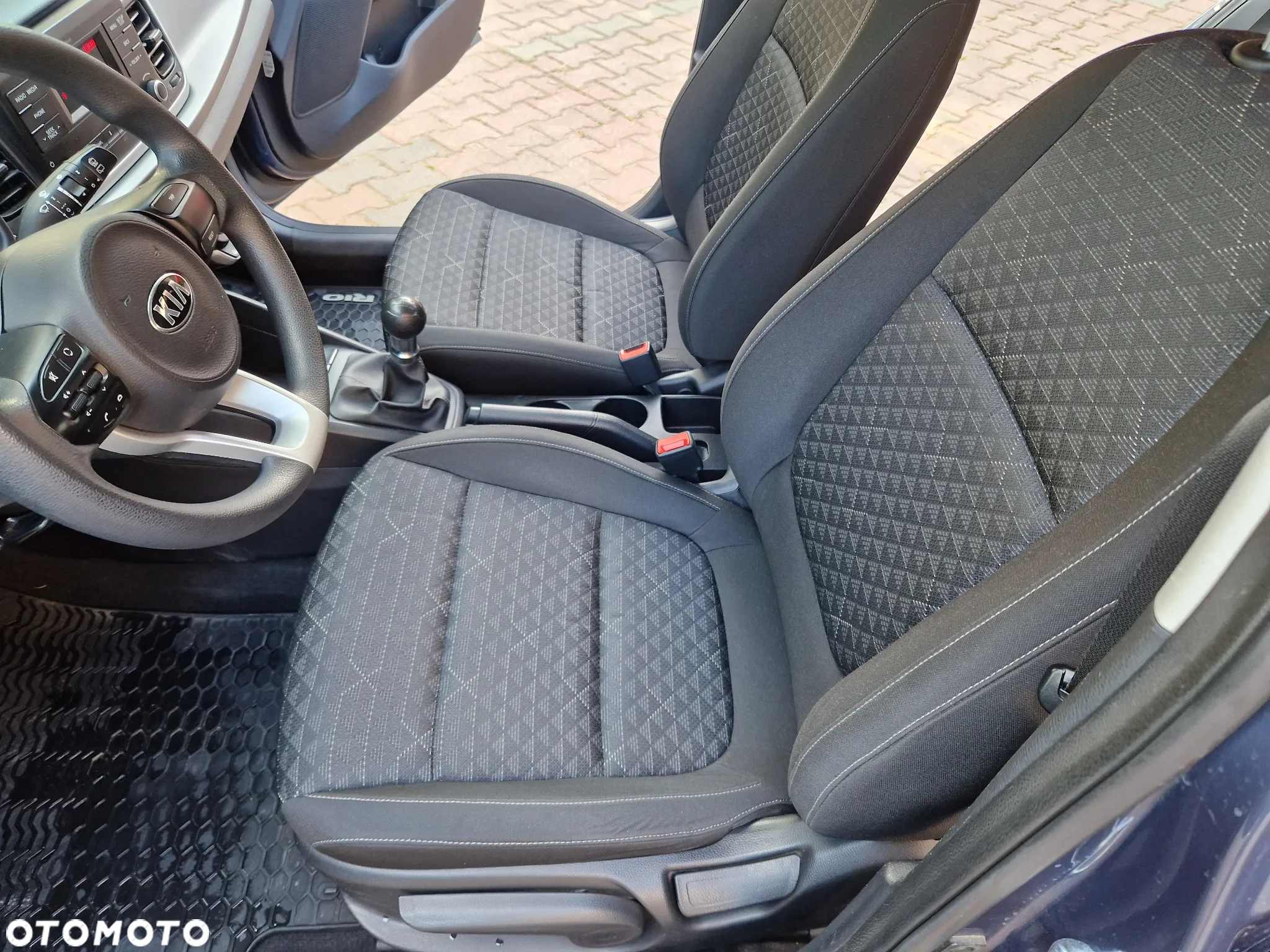 Kia Rio 1.2 L - 21