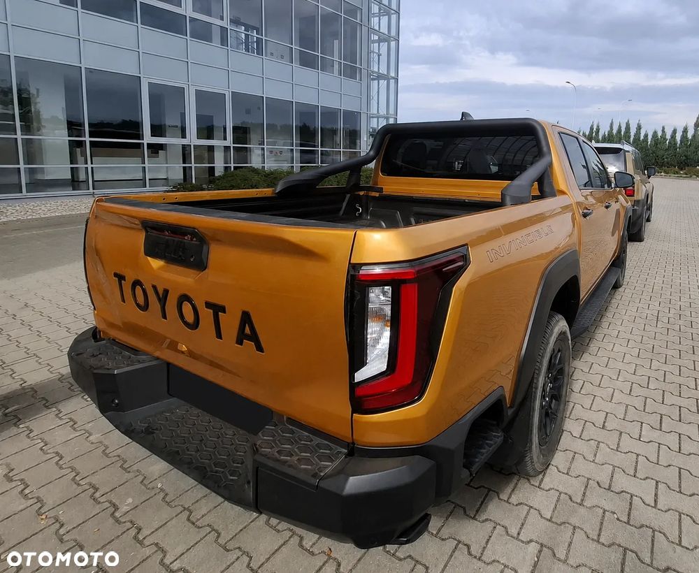 Toyota Hilux - 3