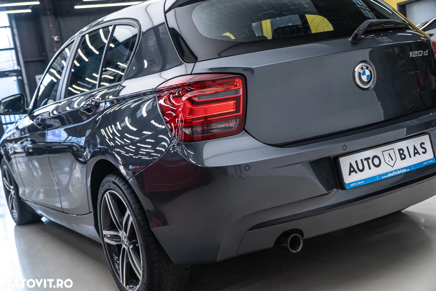 BMW Seria 1 120d Sport Line - 32