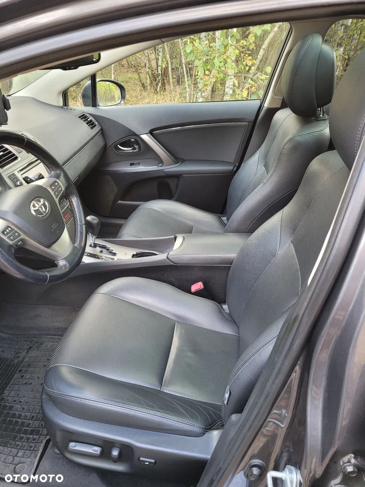 Toyota Avensis 1.8 Prestige MS - 10
