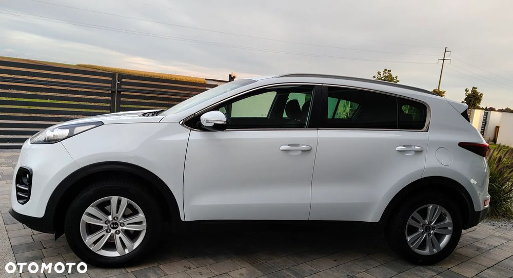 Kia Sportage 1.6 GDI 2WD Dream-Team Edition - 4