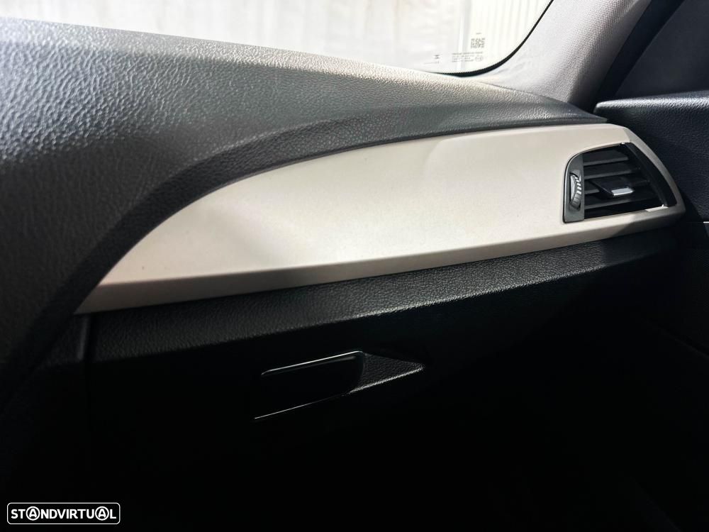 BMW 116 d EDynamics Line Sport - 30