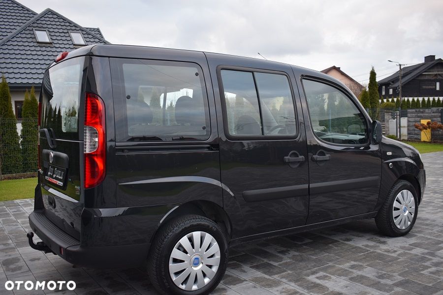 Fiat Doblo 1.9 JTD Family Premius - 21