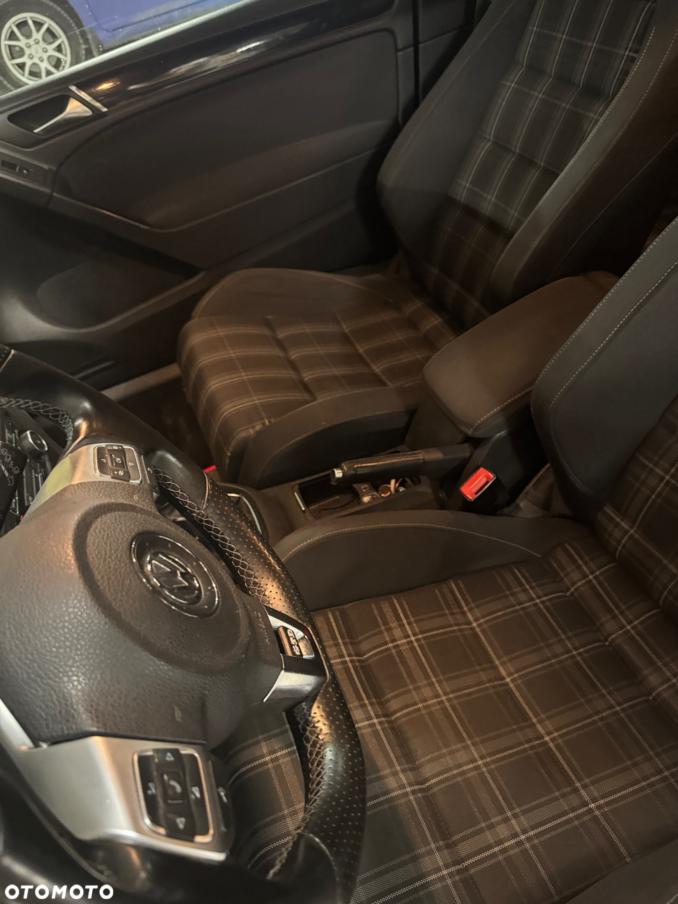Volkswagen Golf VI 2.0 TDI GTD - 7