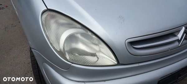 Lampa przód przednia prawa Citroen Xsara Picasso EZRC