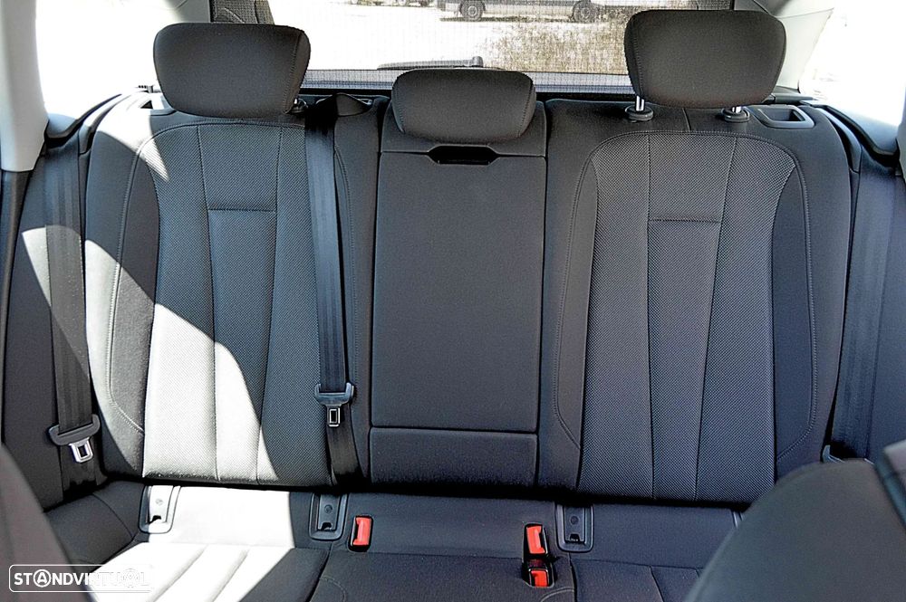 Audi A4 Avant 35 TDI Advanced S tronic - 26
