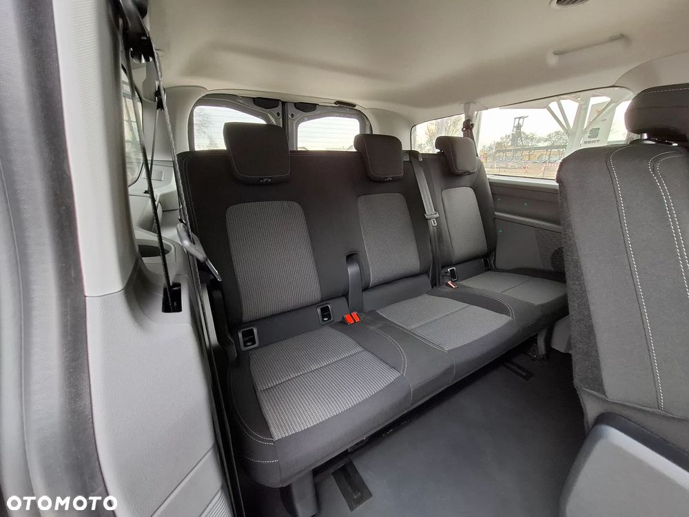 Volkswagen Caravelle - 7