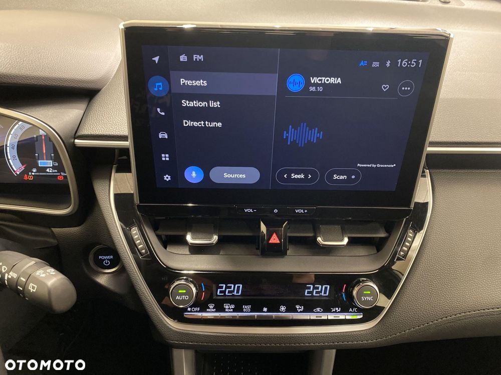 Toyota Corolla Cross - 16