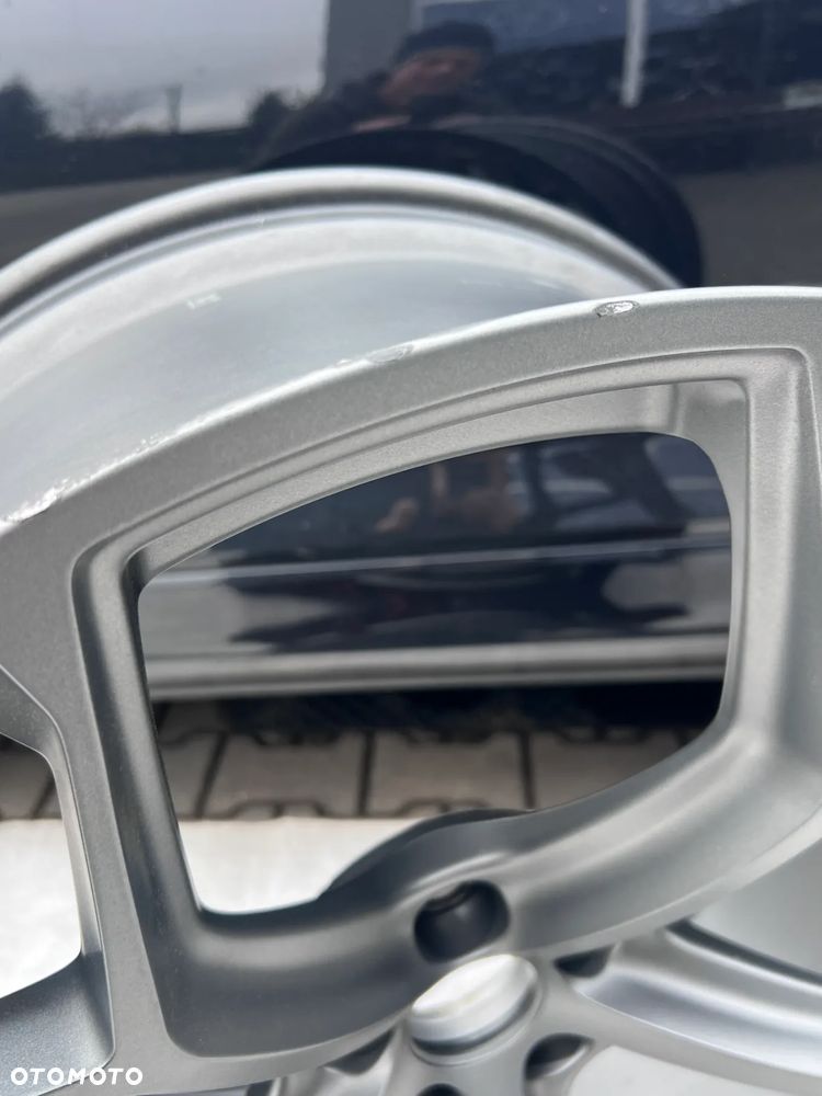 RsQ8 Felga Aluminiowa 23'' Oryginalna 4M8601025CM - 5