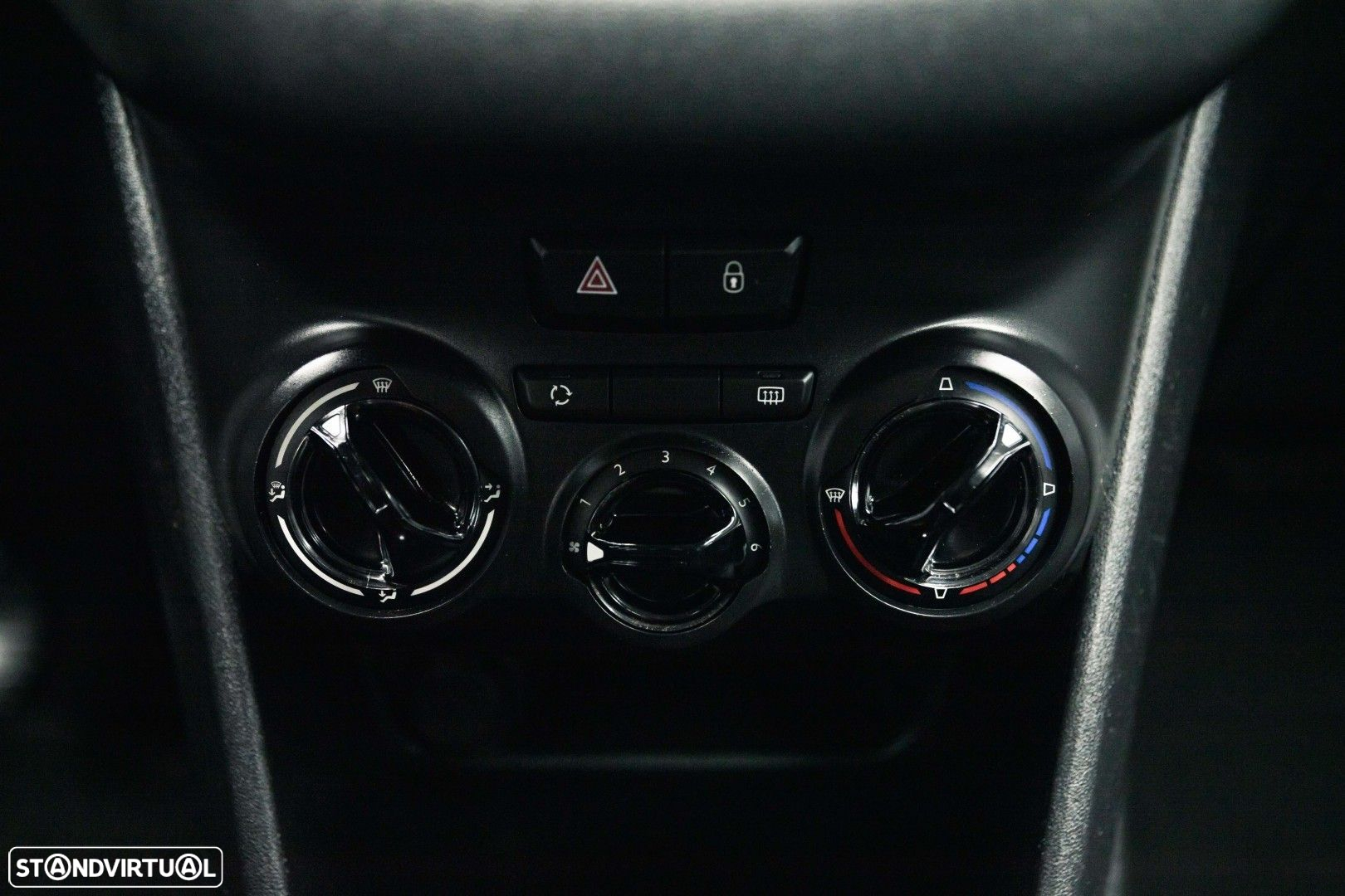 Peugeot 208 1.2 VTi Access - 21