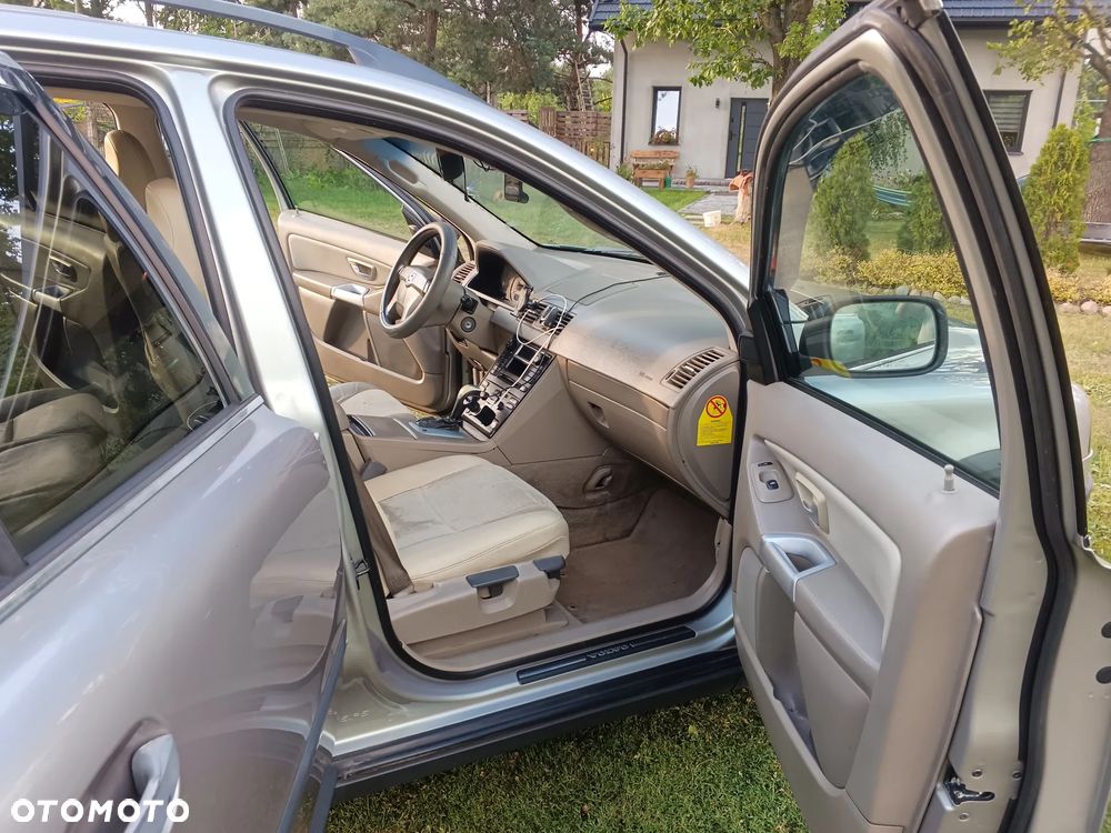 Volvo XC 90 - 9