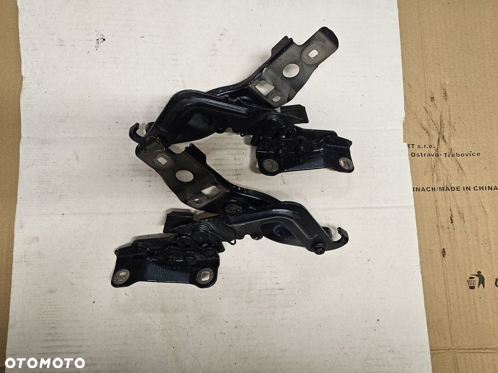 ZAWIAS ZAWIASY MASKI A2478807001 A2478806901 KOMPLET - 1