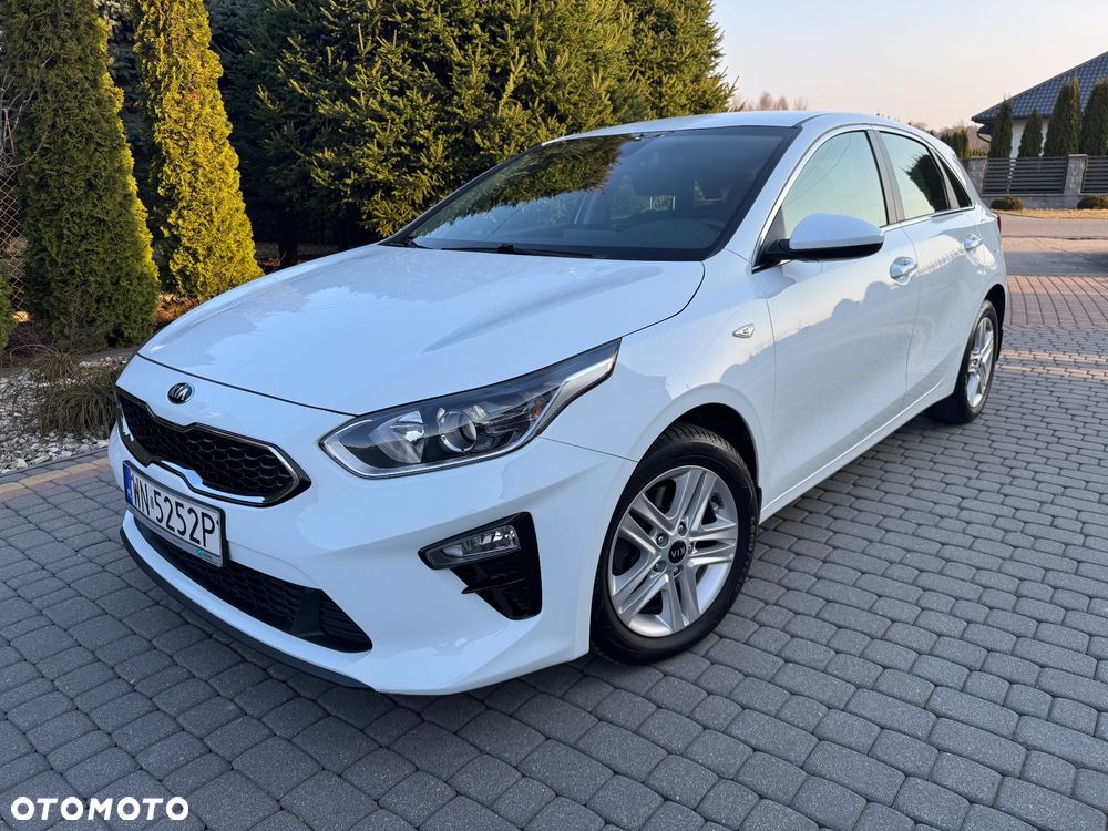 Kia Ceed 1.6 CRDi mHEV M - 1