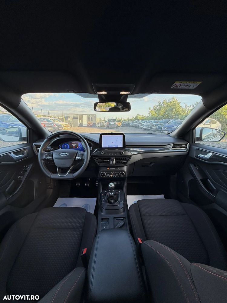 Ford Focus 1.0 EcoBoost MHEV ST-Line - 21