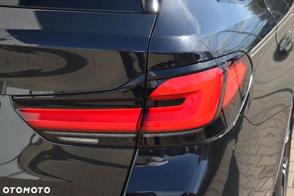 BMW Seria 5 530d xDrive mHEV M Sport sport - 8