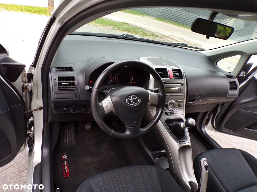 Toyota Auris 1.4 D-4D Life+ - 15